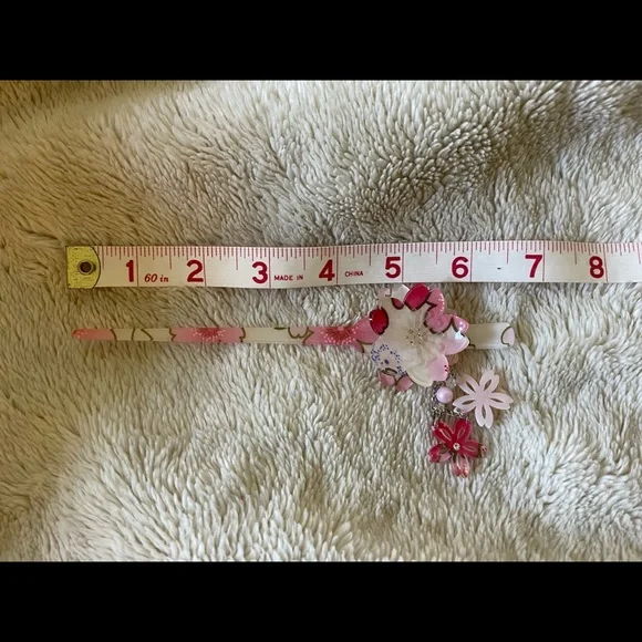 Beautiful Japanese-style cherry blossom hair stick 6.5” NWT 